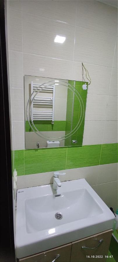 1 Bedroom Unit With Patio Тбилиси Экстерьер фото